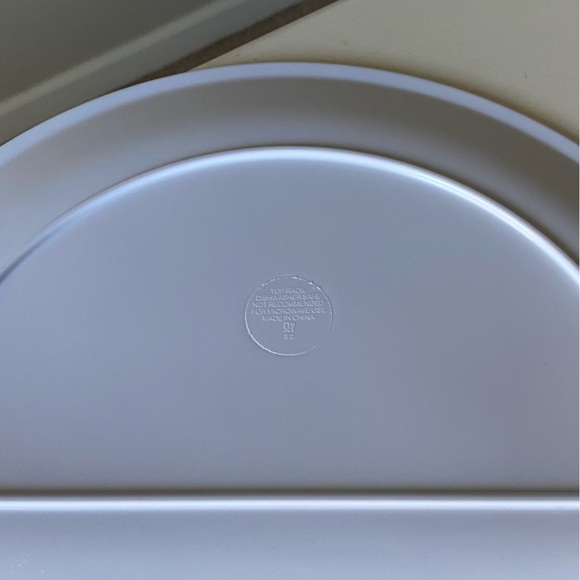 NWOT | Hobby Lobby | BUNDLE OF TWO | Lime | Plastic Party Plates | Kitchen - Picture 8 of 10